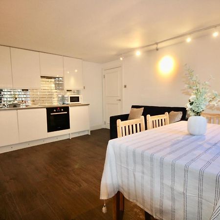 Appartement Superb Flat Near Victoria Station à Londres Extérieur photo