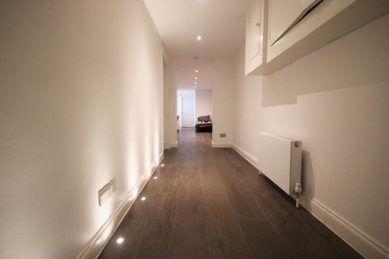 Appartement Superb Flat Near Victoria Station à Londres Extérieur photo