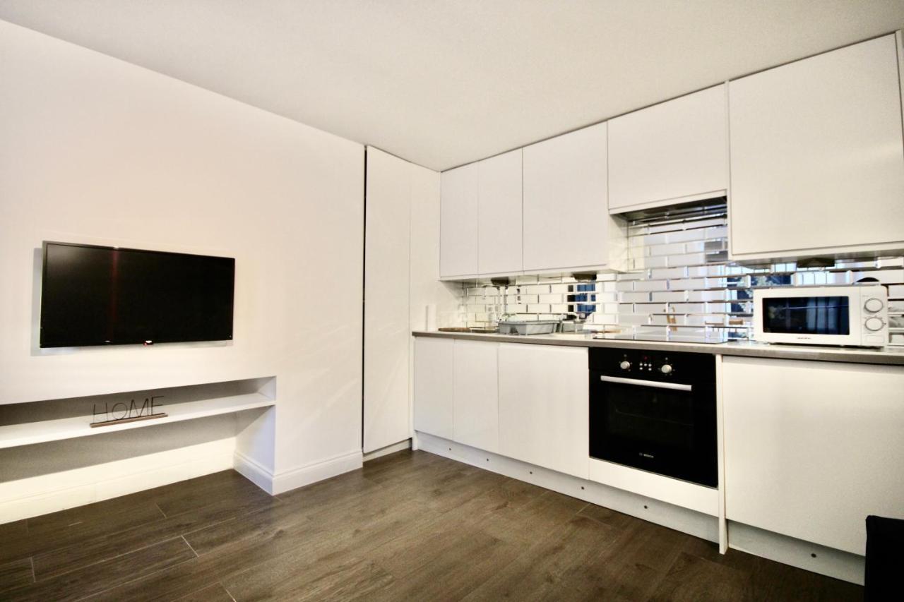 Appartement Superb Flat Near Victoria Station à Londres Extérieur photo